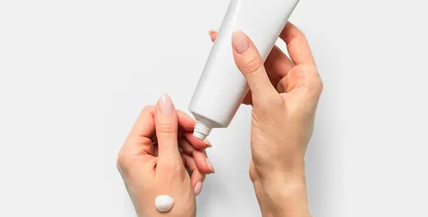 How a Pharmaceutical Packaging Solutions Supplier Ensures Stability for Semi-Solid and Gel Formulations